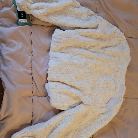 Perceptions NY Special Occasions Shaw in Ivory, size large. - Picture 2 of 2